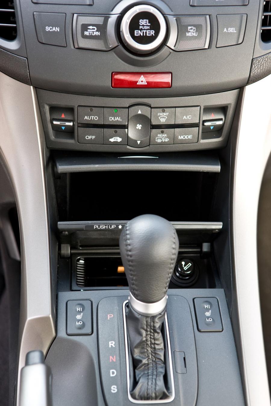  Honda Accord 2008 года  (фото 7 из 86)